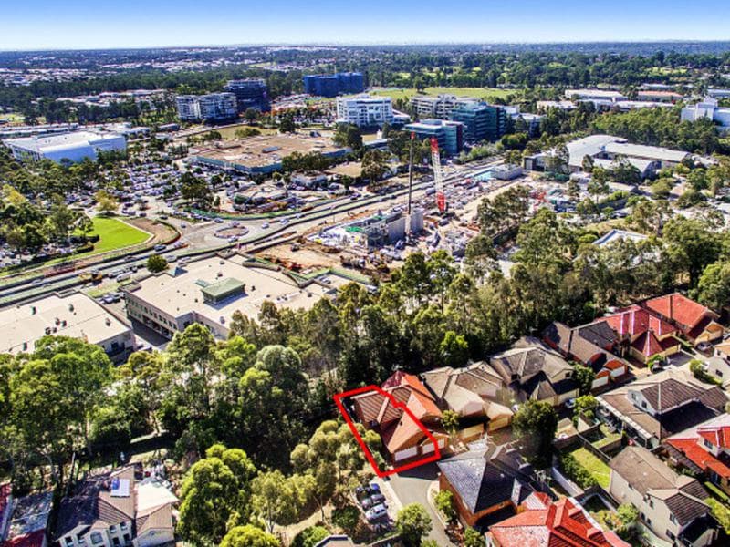 33 Jacqui Circuit, Baulkham Hills, Baulkham Hills - Thumbnail 4
