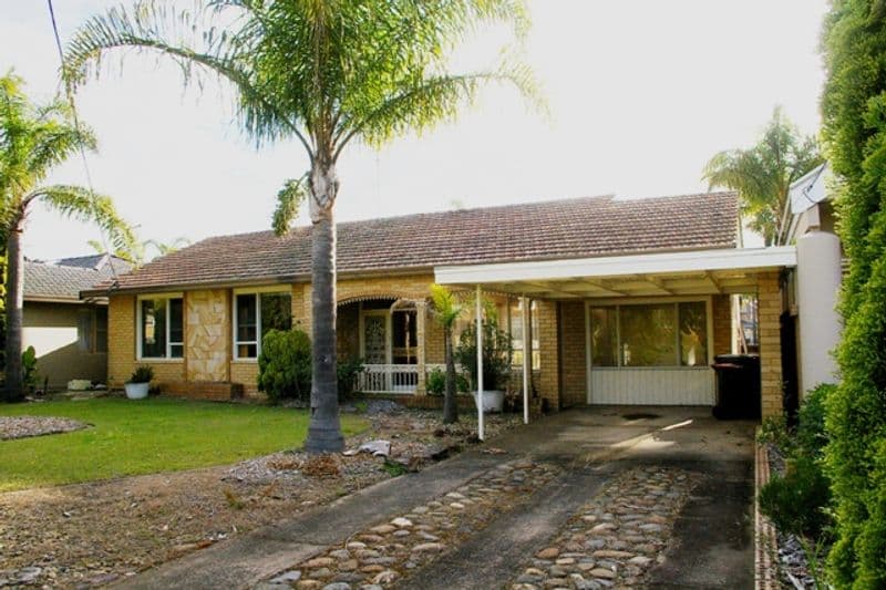 58 Roper Crescent, Sylvania Waters - Thumbnail 3