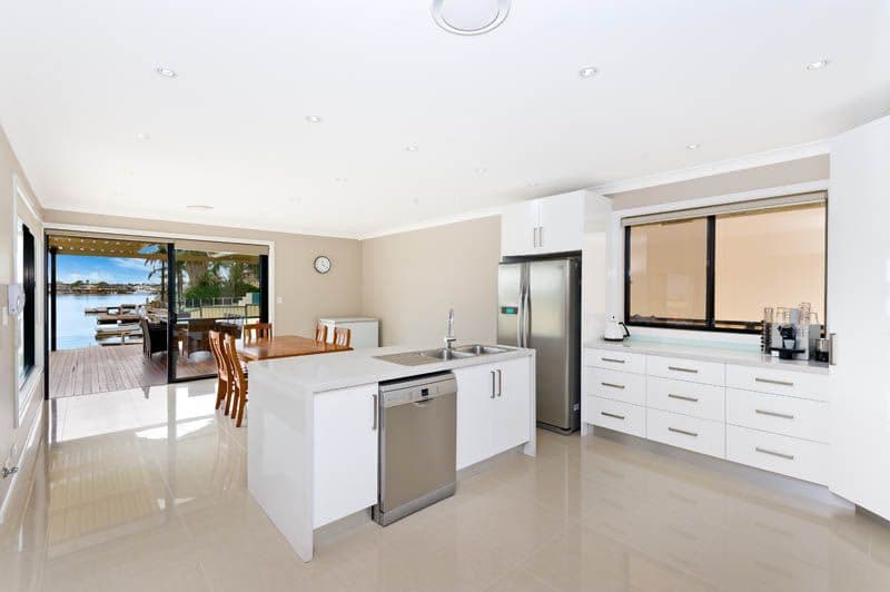 110 Belgrave Esplanade, Sylvania Waters - Thumbnail 3