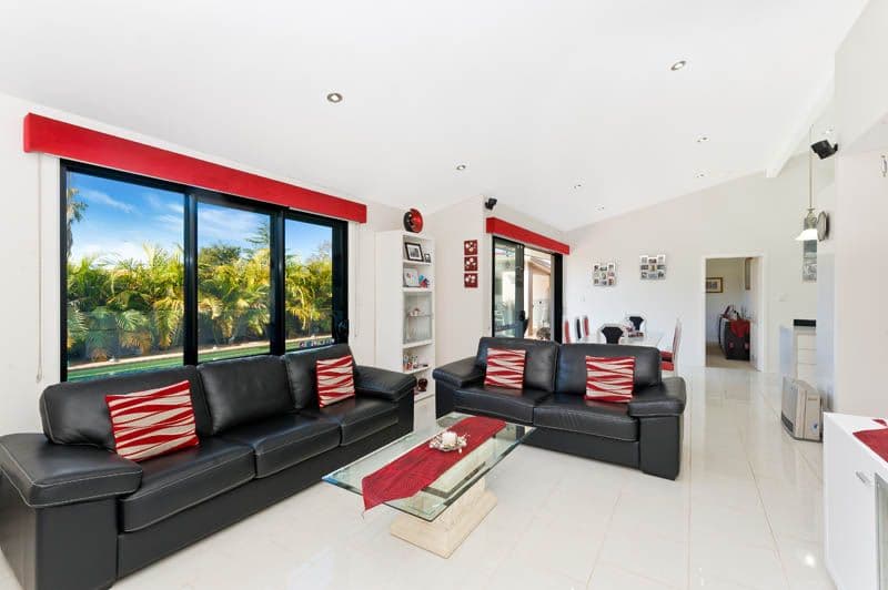 24 Shoalhaven Road, Sylvania Waters - Thumbnail 3
