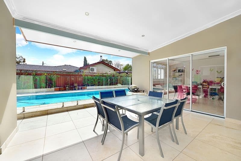 11 Cordeaux Crescent, Sylvania Waters - Thumbnail 6