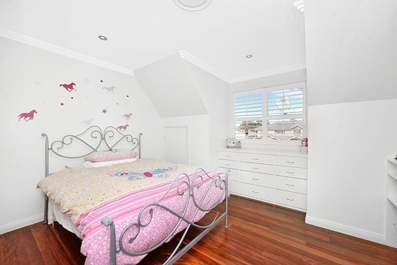 11 Cordeaux Crescent, Sylvania Waters - Thumbnail 8