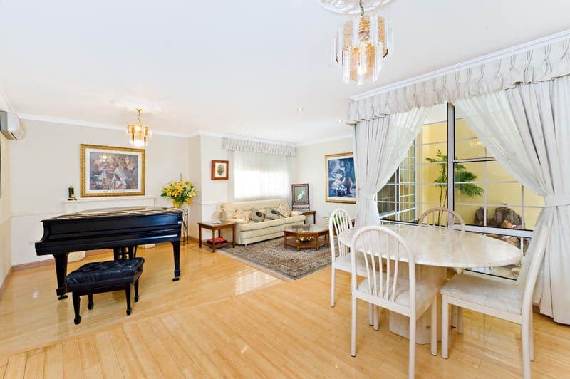 24 Roper Crescent, Sylvania Waters - Thumbnail 4