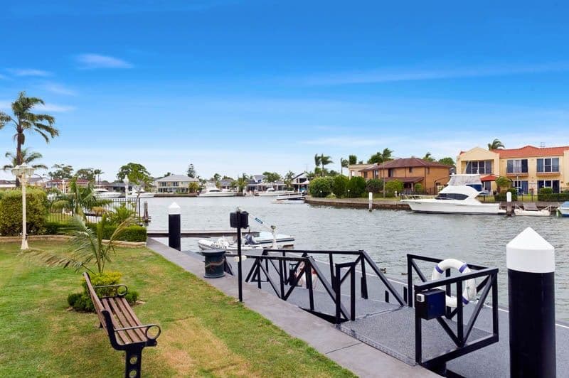 50 Macintyre Crescent, Sylvania Waters - Thumbnail 4