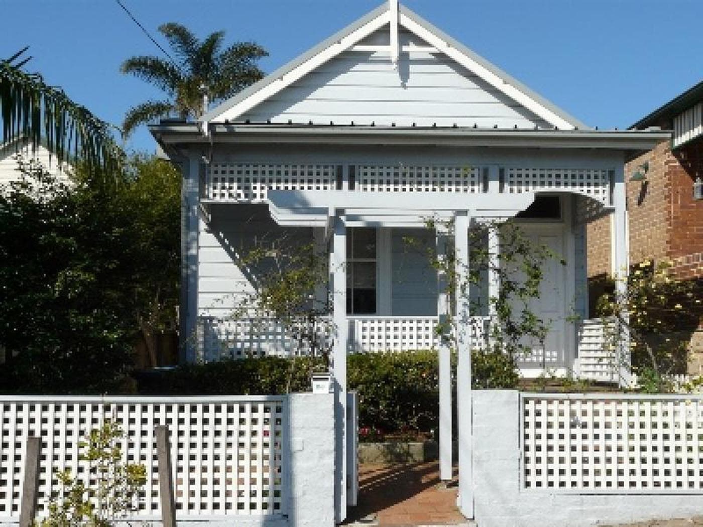 68 Birkley RoadMANLY, Manly - Thumbnail 2