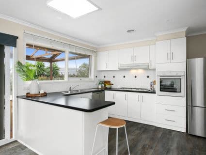 7 Dalkeith Court, Frankston, VIC, 3199, Frankston - Thumbnail 2