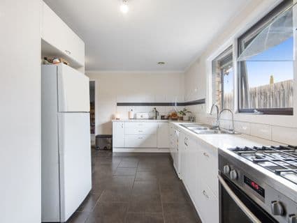 16 Maple Street, Seaford - Thumbnail 2