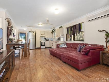 4 Arvon Ave, Beachmere, QLD, 4510, Beachmere - Thumbnail 4