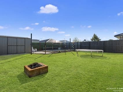 11 Grasstree Place, Ningi - Thumbnail 4