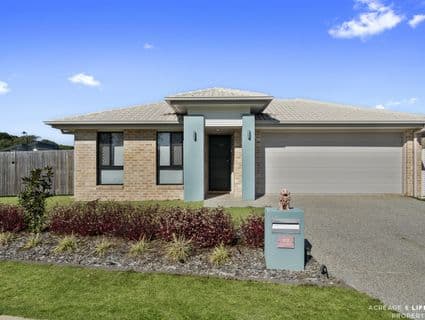 82 Rogers Street, Beachmere, QLD, 4510, Beachmere - Thumbnail 2