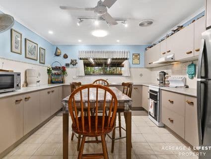 17 Bryant street, Beachmere, QLD, 4510, Beachmere - Thumbnail 5