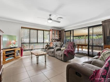 26 Lilly Crescent, Kallangur, QLD, 4503, Kallangur - Thumbnail 5