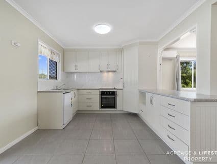 14 Dwyer st, Beachmere, QLD, 4510, Beachmere - Thumbnail 4
