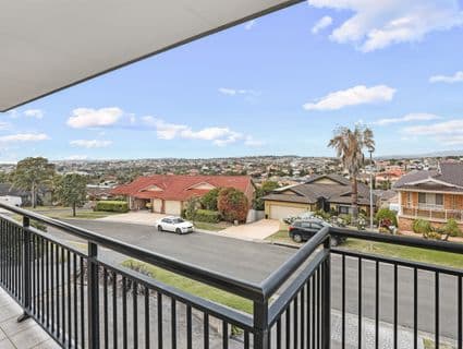 1/2 Yarle Crescent, Flinders, NSW, 2529, Flinders - Thumbnail 2
