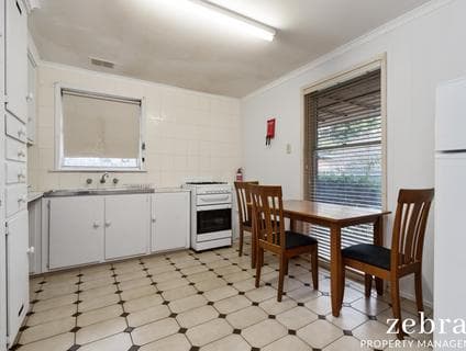 18 Mitre Crescent, Frankston North - Thumbnail 4