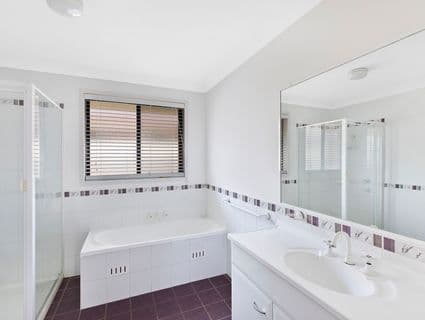 76 Peppercorn Avenue, Woongarrah - Thumbnail 6
