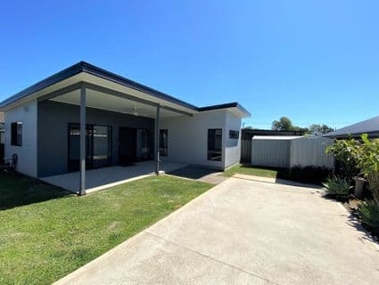 60A Manuka Parade, Gorokan - Thumbnail 2
