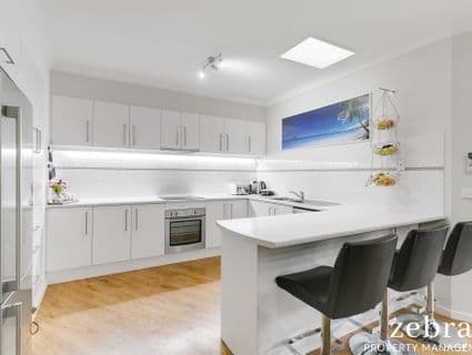 2/17 Oakfield Court, Frankston South - Thumbnail 2