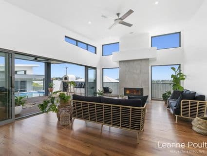 57 Seagrove Way, Cowes - Thumbnail 2
