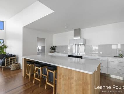 57 Seagrove Way, Cowes - Image 1