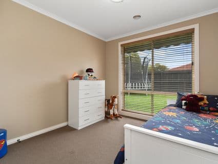 45 Linda Drive, Cranbourne West - Thumbnail 6