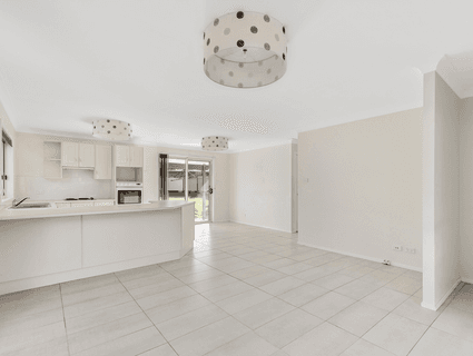 4 Lakeshore Avenue, Kingfisher Shores, NSW, 2259, Kingfisher Shores - Thumbnail 5