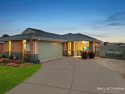 4 Acre Court, Pakenham - Image 1