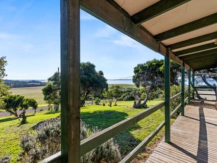 35 Punch Bowl Road, San Remo - Thumbnail 3
