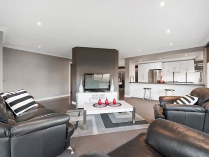 17 Elenya Court, Frankston - Thumbnail 5