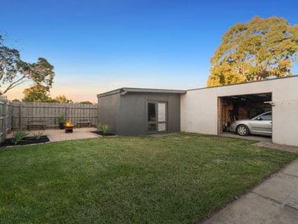 17 Elenya Court, Frankston - Thumbnail 7