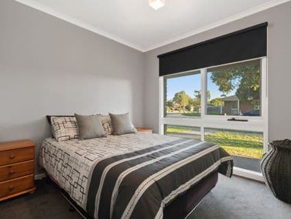 17 Elenya Court, Frankston - Thumbnail 8