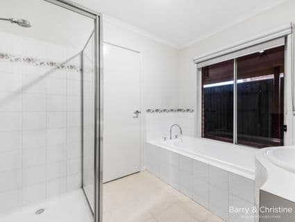 18 Ironbark Circuit, Pakenham - Thumbnail 4