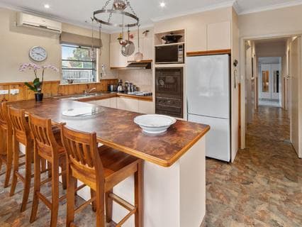 30 Hickory Crescent, Frankston North - Thumbnail 5