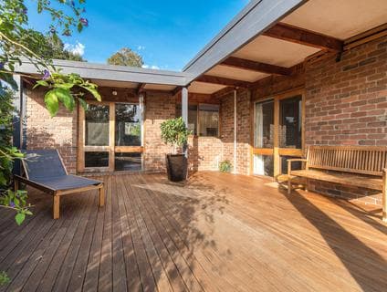 11 Sussex Crescent, Seaford - Thumbnail 2