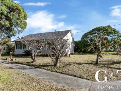 8 Chile Street, Frankston North - Thumbnail 2