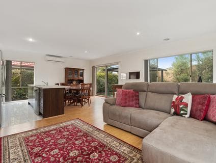 8/105 McMahons Road, Frankston - Image 1