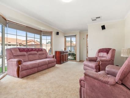 32 Cane Mews, Seaford - Thumbnail 3