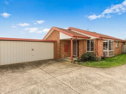 32 Cane Mews, Seaford - Image 1