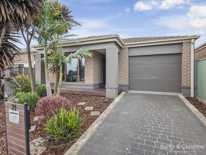 21 Park Orchard Drive, Pakenham - Image 1