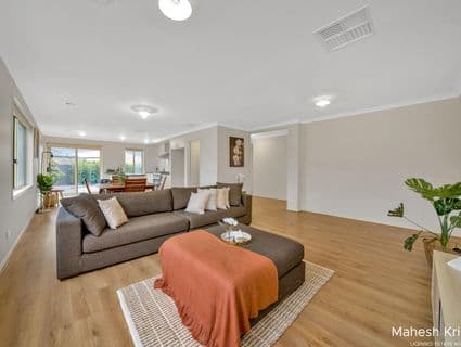 7 Meema Crescent, Manor Lakes - Thumbnail 4