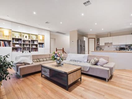 5 Diane Court, Somerville - Thumbnail 8