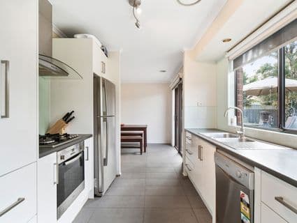 2 Christine Court, Seaford - Thumbnail 2
