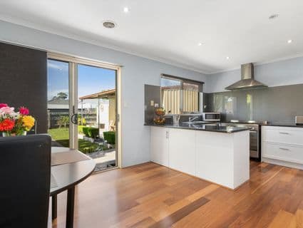 47 Eramosa Road East, Somerville - Thumbnail 2