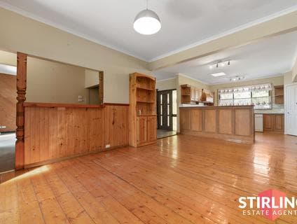 31 Glenalva Parade, Cannons Creek - Thumbnail 3
