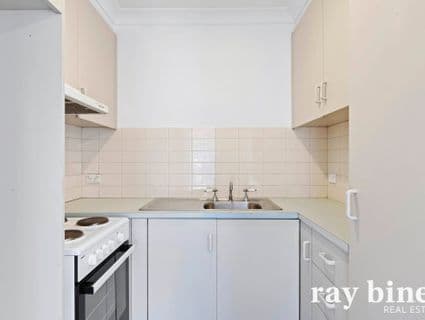 6/16 South Circular Road, Gladstone Park - Thumbnail 4