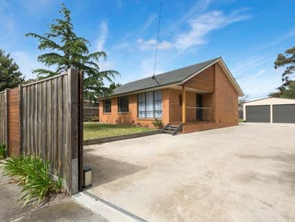 64 Brunning Crescent, Frankston North, VIC, 3200, Frankston North - Thumbnail 2