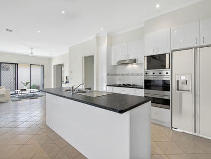 2/15 Cairns Avenue, Rosebud, VIC, 3939, Rosebud - Thumbnail 5