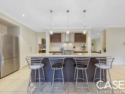 16 Perry Circuit, Cranbourne North - Thumbnail 3