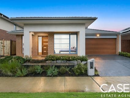 27 Savage Way, Clyde North - Thumbnail 2