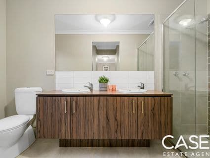 5 Lusitano Way, Clyde North - Thumbnail 8